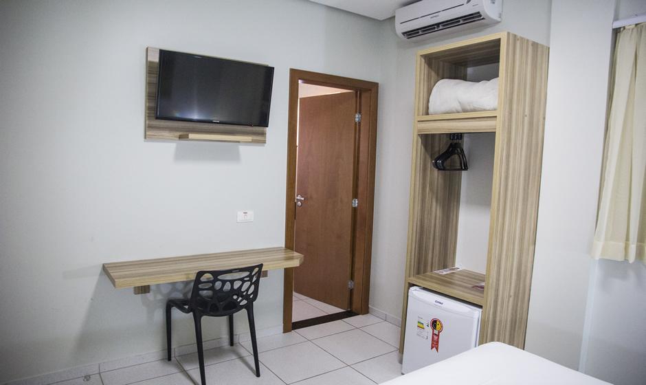Hotel Baeza Goiatuba Phòng bức ảnh